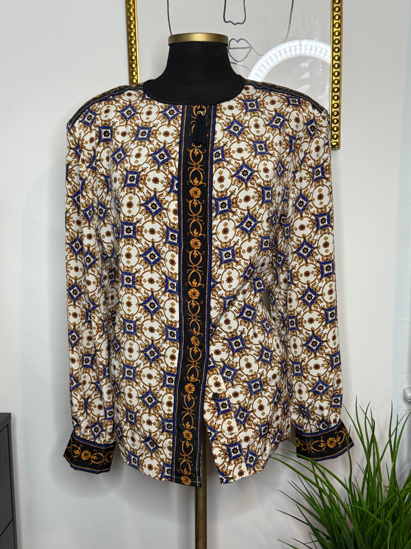 Tassel Medallion Top