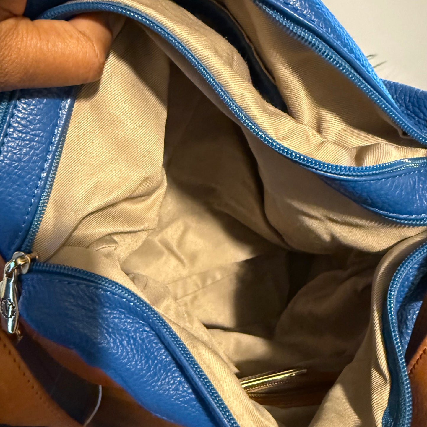 The V Bag