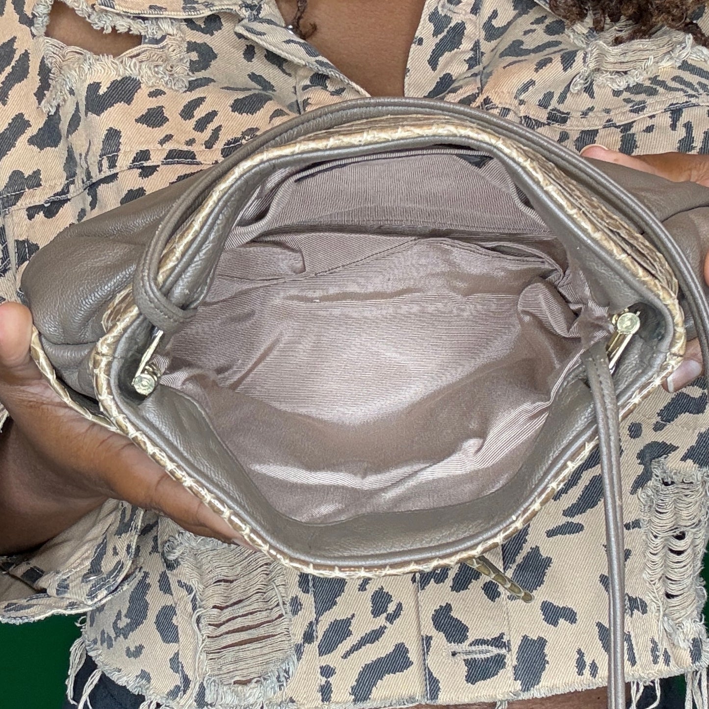 The SnakeIN Bow Bag