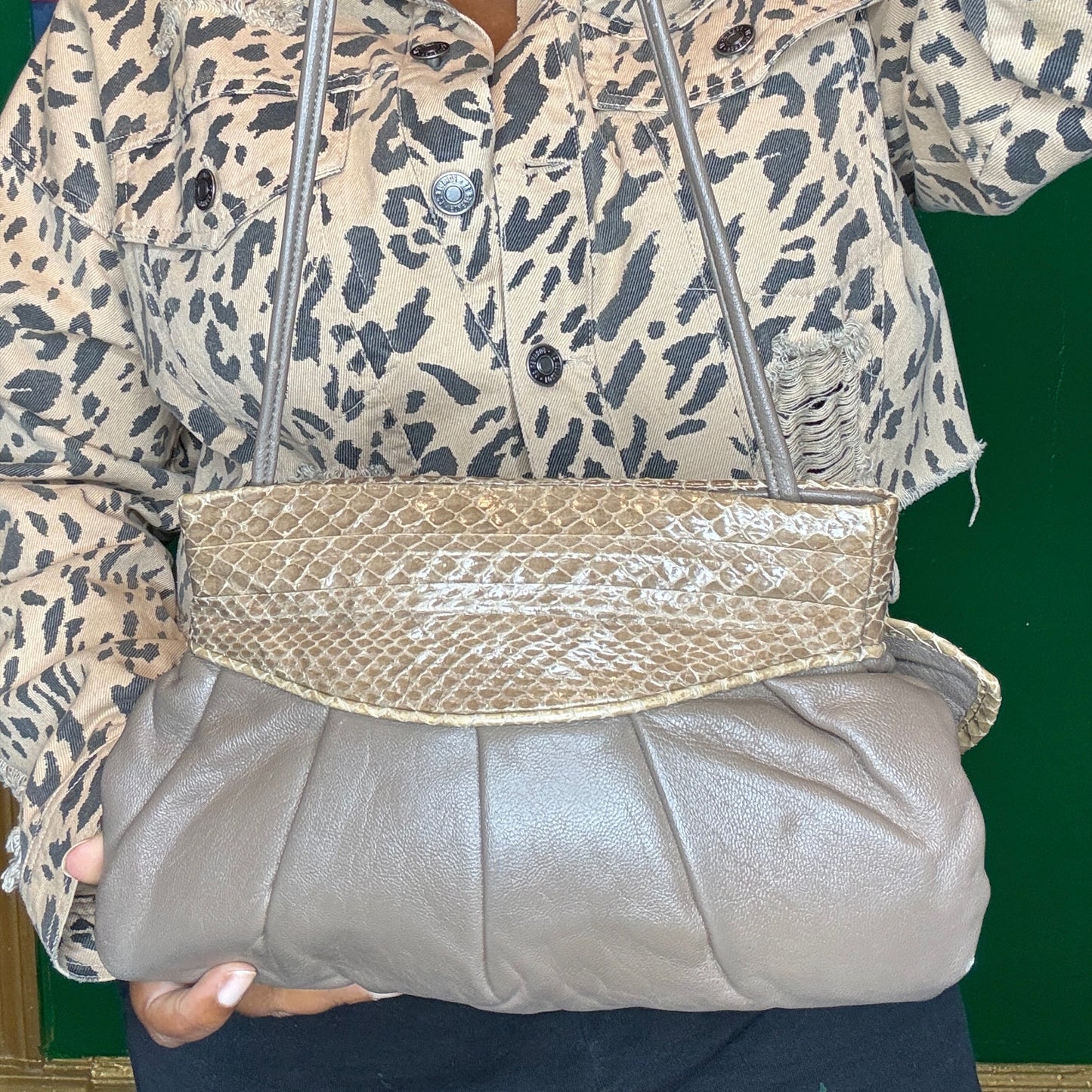 The SnakeIN Bow Bag
