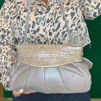The SnakeIN Bow Bag