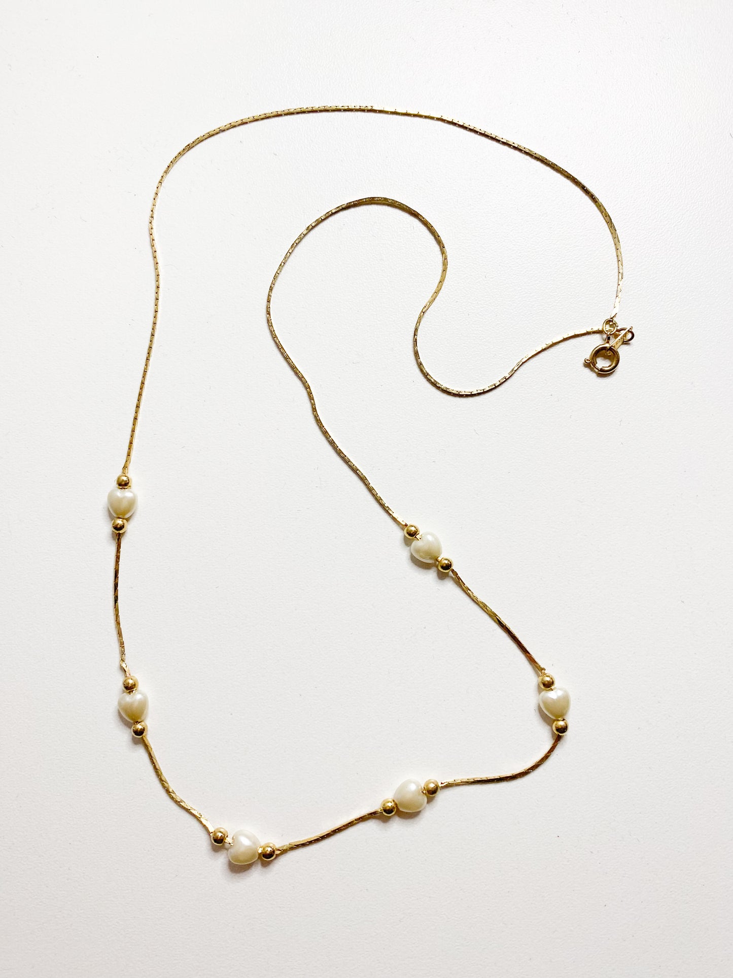 Scattered Pearl Necklace