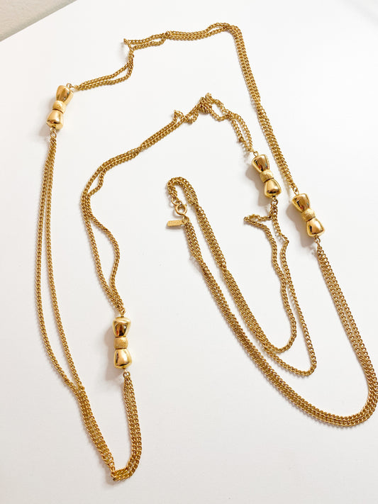 Scattered Bow Necklace